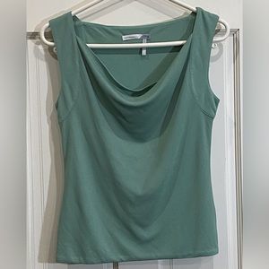 Classifies Entier graceful silk sleeveless top